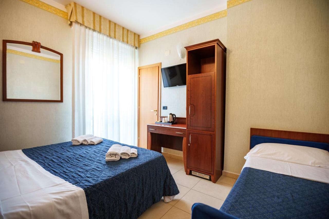 Hotel Rex Rimini Exterior photo