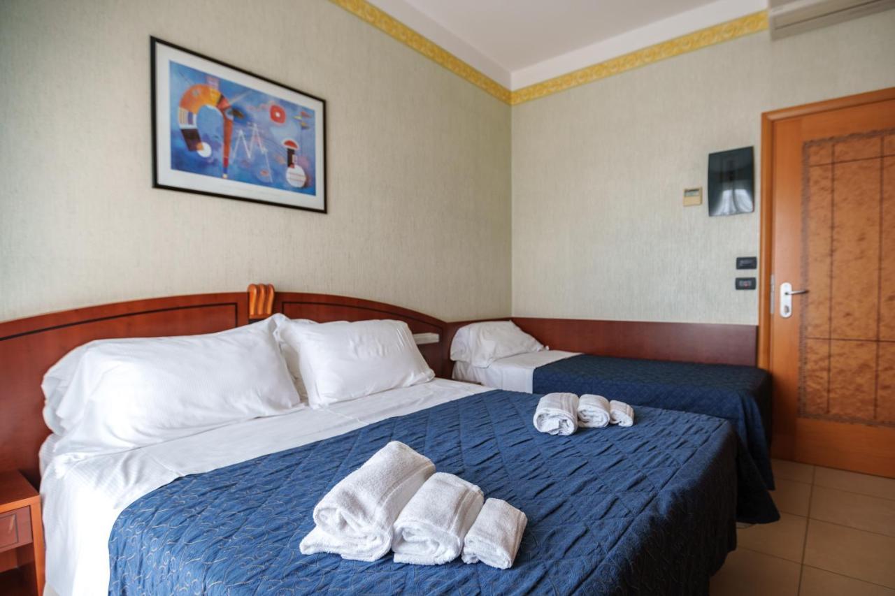 Hotel Rex Rimini Exterior photo